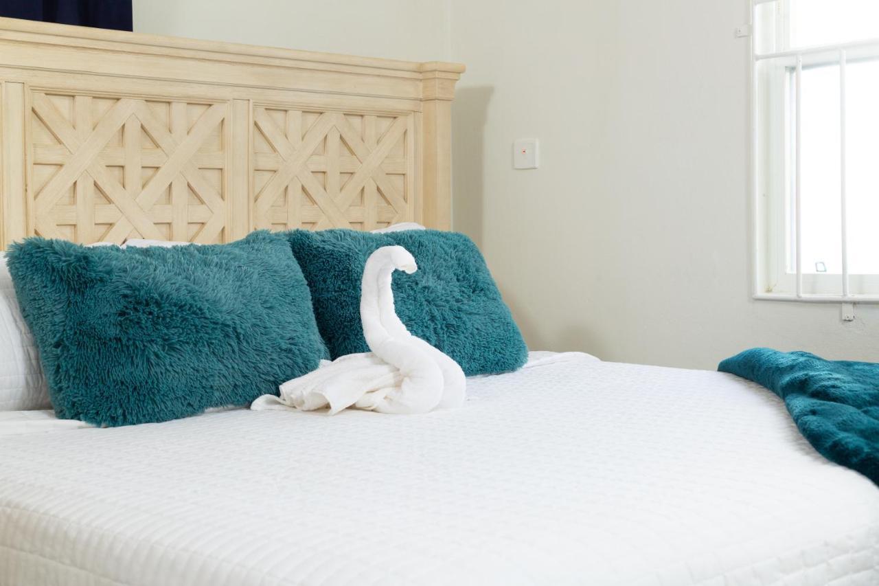 La Vue De Basseterre Apartments - Luxury In Bird Rock מראה חיצוני תמונה